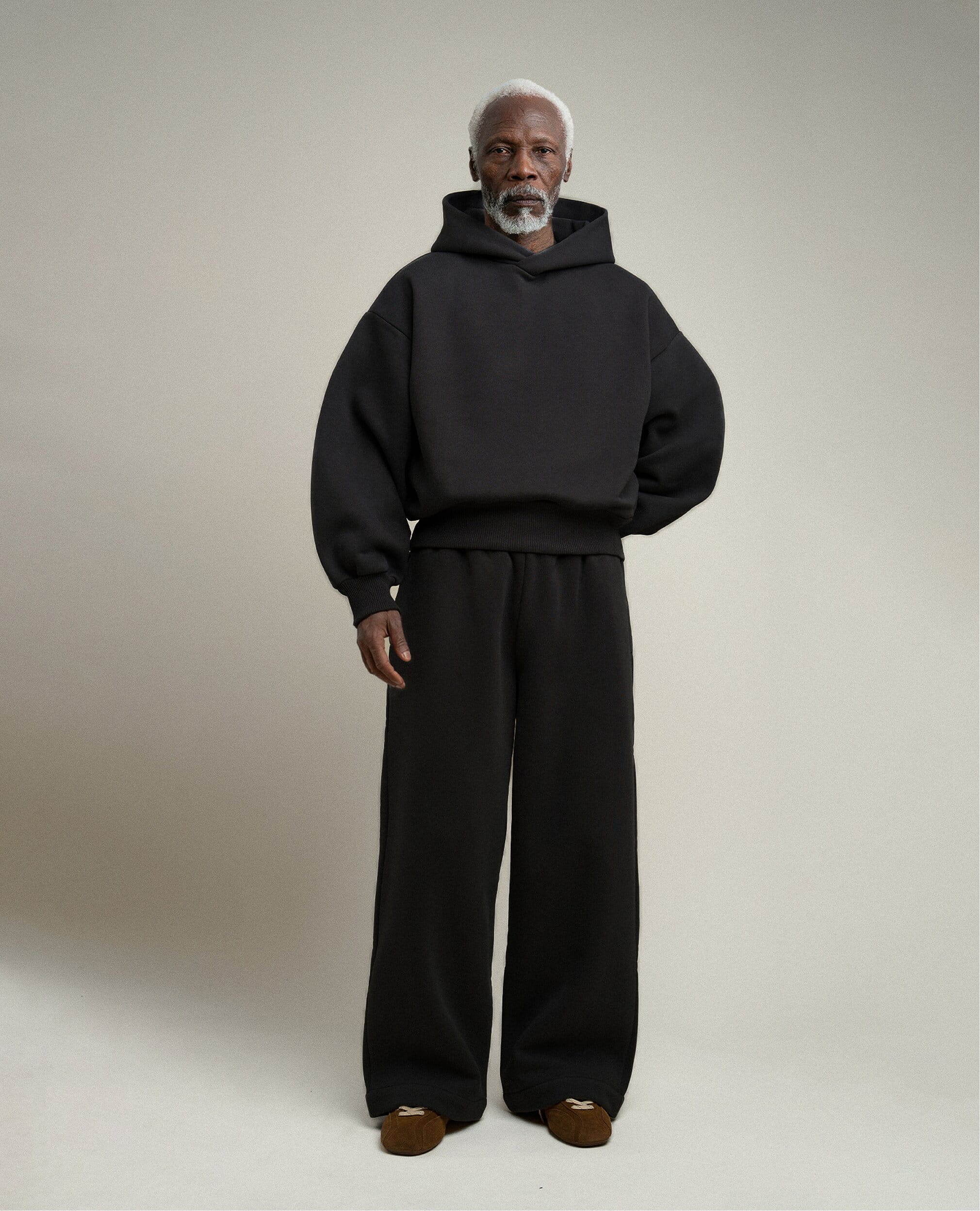 THE HOODIE V4 - VINTAGE BLACK – Borderline