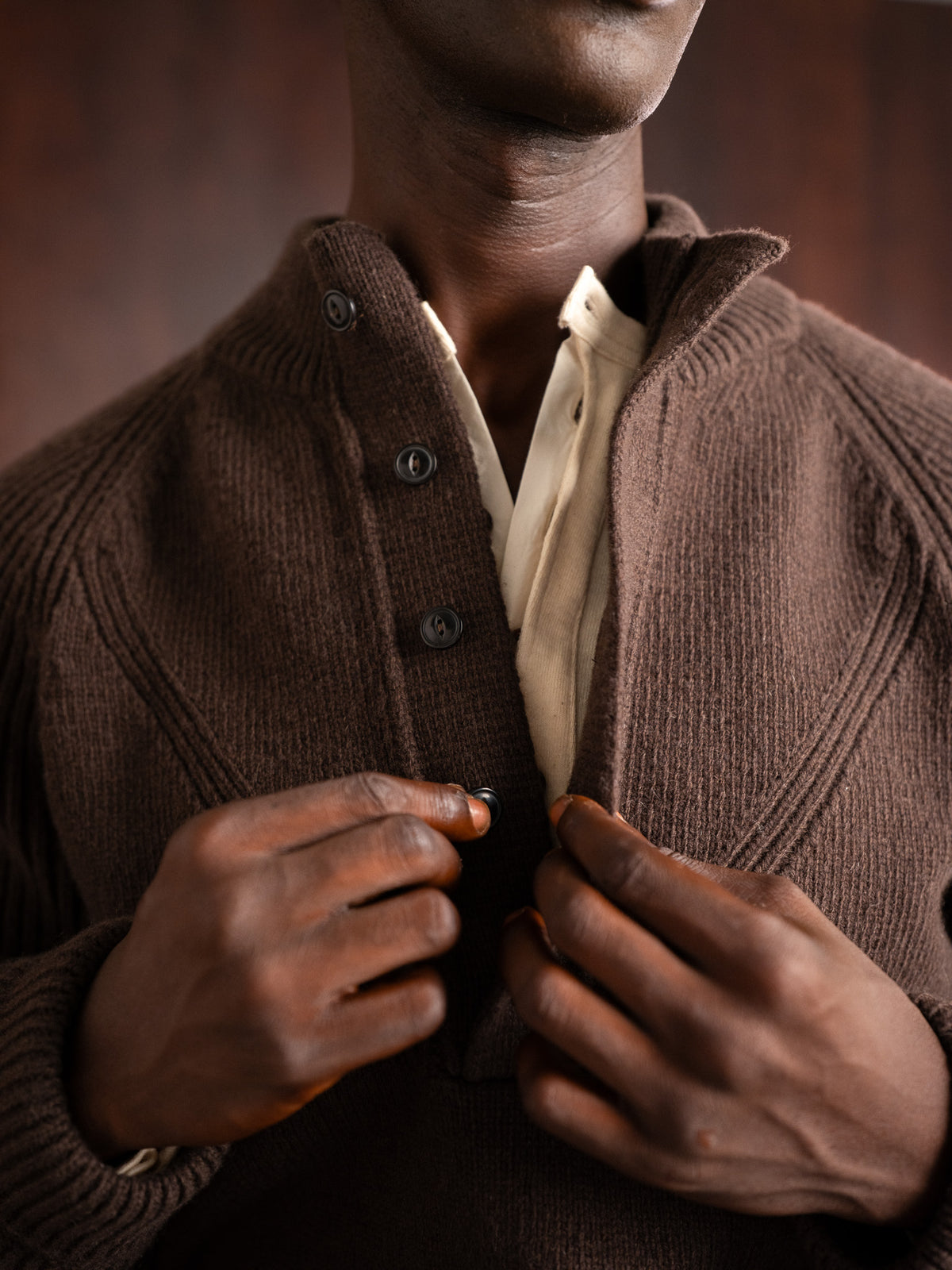 5 button sweater \ tobacco