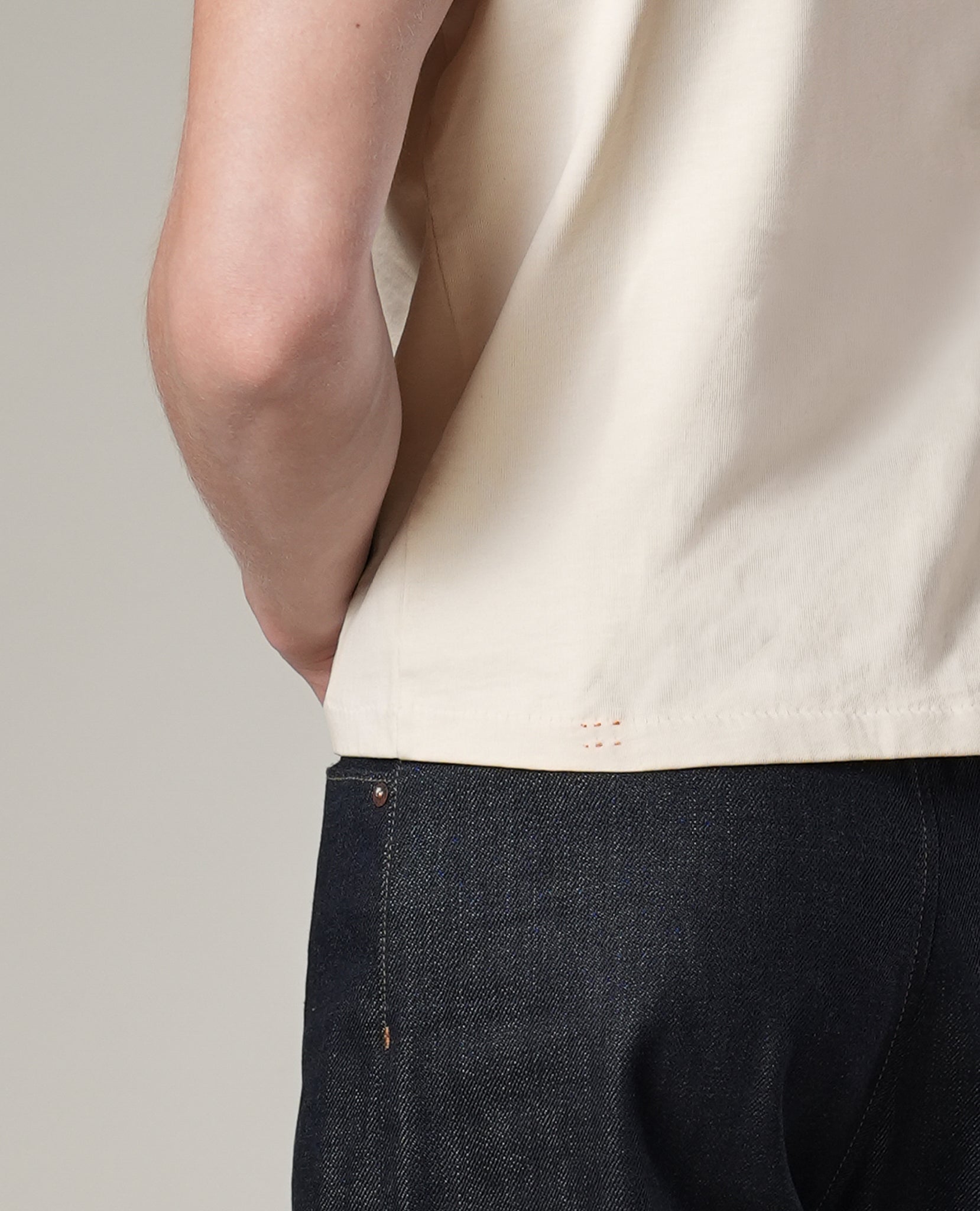 white tee \ sagyōgi