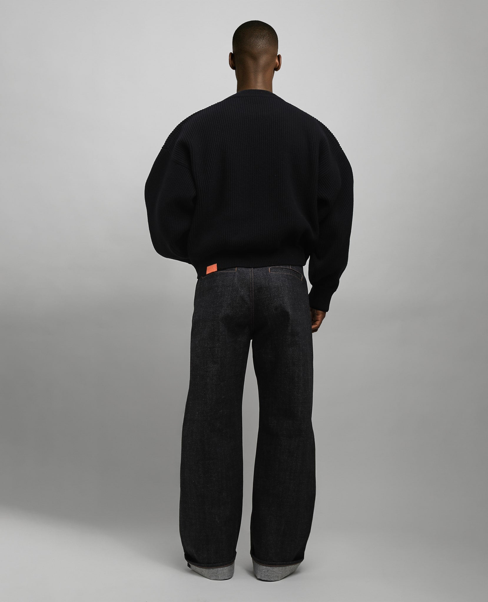 THE SWEATER V2 - PUNTO NERO