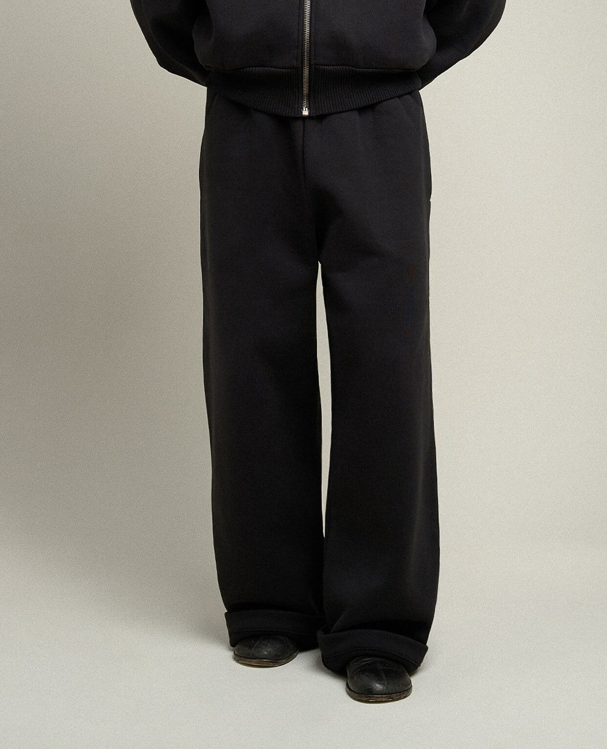 THE TRACKPANTS V4 - VINTAGE BLACK
